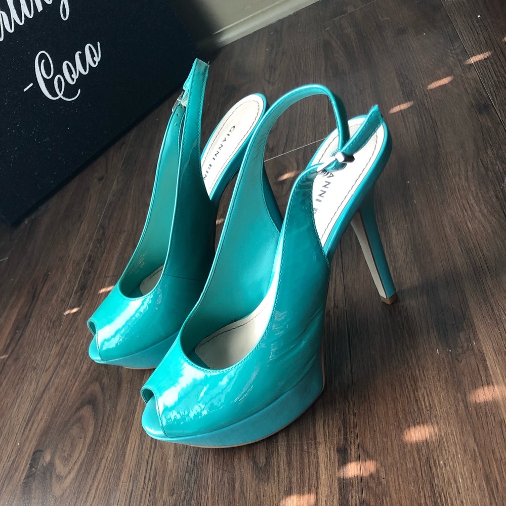 Gianni Bini Peep Toe Heels!